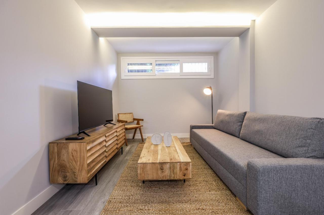 Apartamentos Reformados En Arturo Soria Мадрид Екстериор снимка