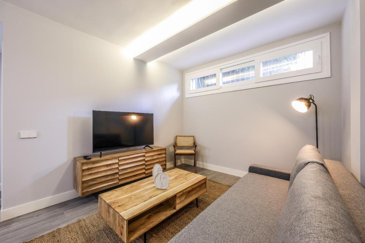 Apartamentos Reformados En Arturo Soria Мадрид Екстериор снимка