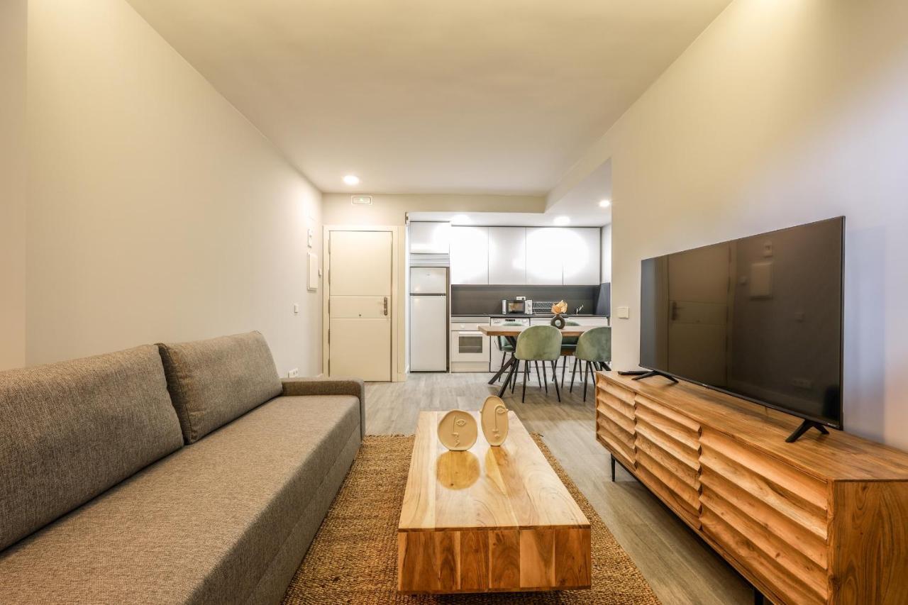 Apartamentos Reformados En Arturo Soria Мадрид Екстериор снимка