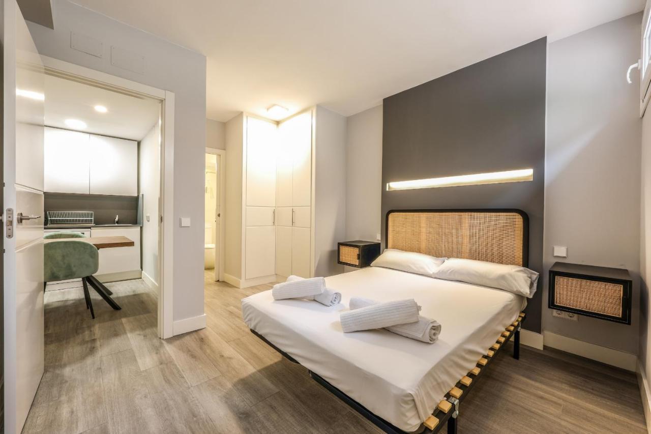 Apartamentos Reformados En Arturo Soria Мадрид Екстериор снимка