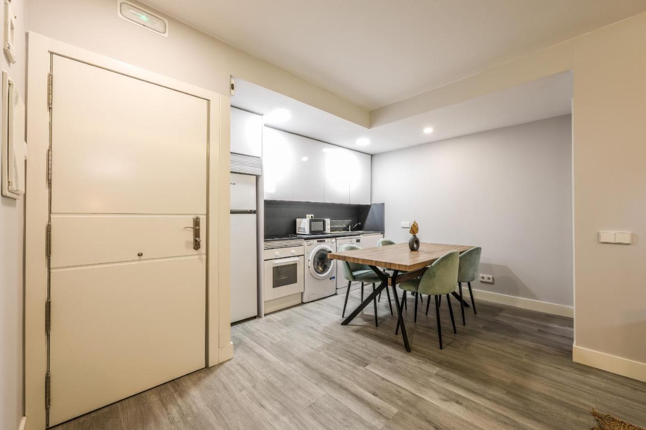 Apartamentos Reformados En Arturo Soria Мадрид Екстериор снимка
