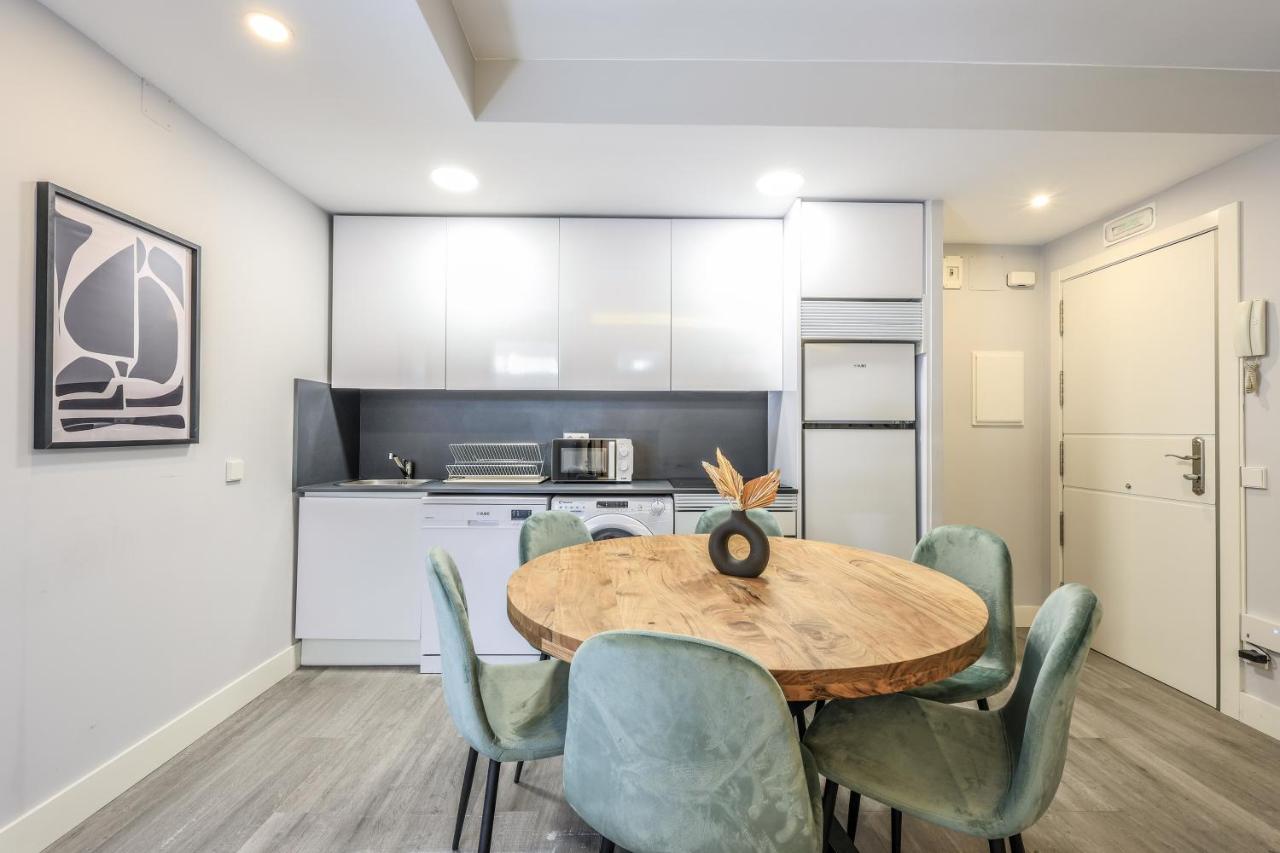 Apartamentos Reformados En Arturo Soria Мадрид Екстериор снимка