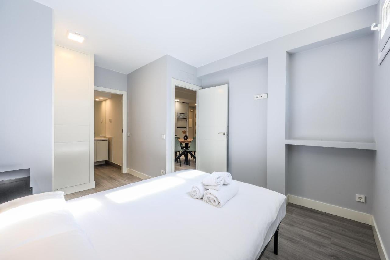 Apartamentos Reformados En Arturo Soria Мадрид Екстериор снимка